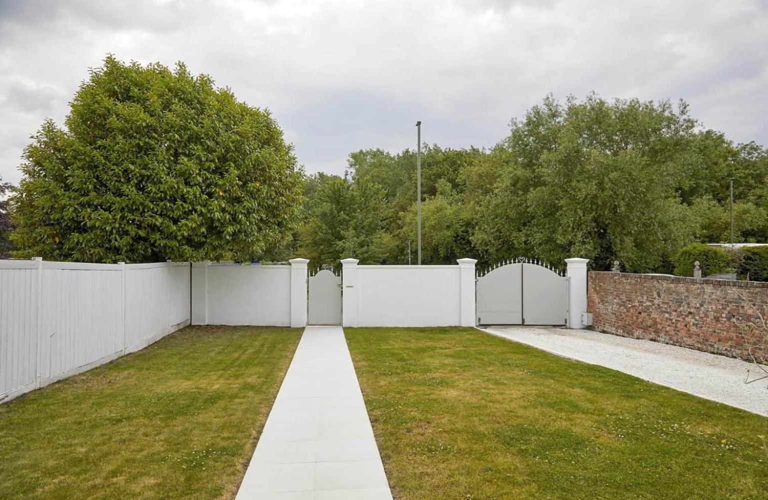 Willow House, Georgian Property In Shepperton Bagian luar foto